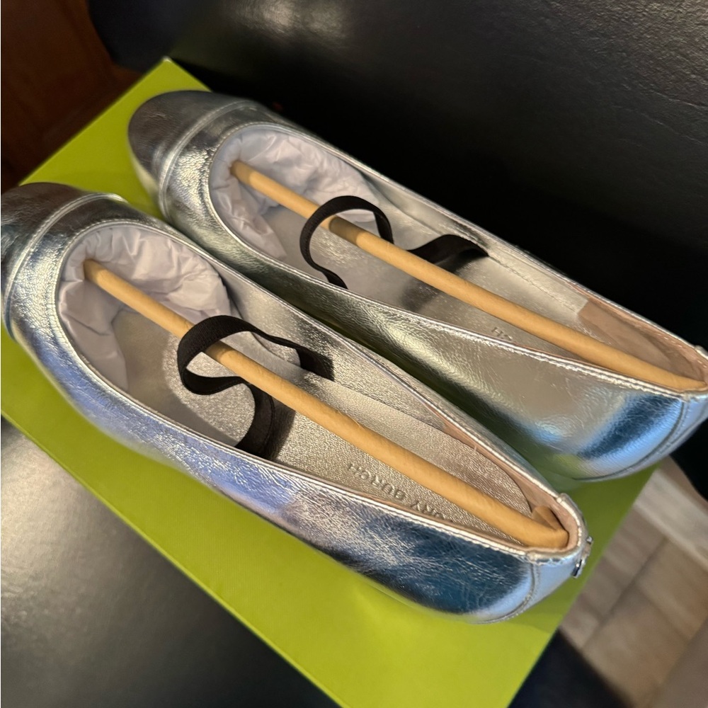 Tory Burch Ladies Shoe new - Picture 4 of 4